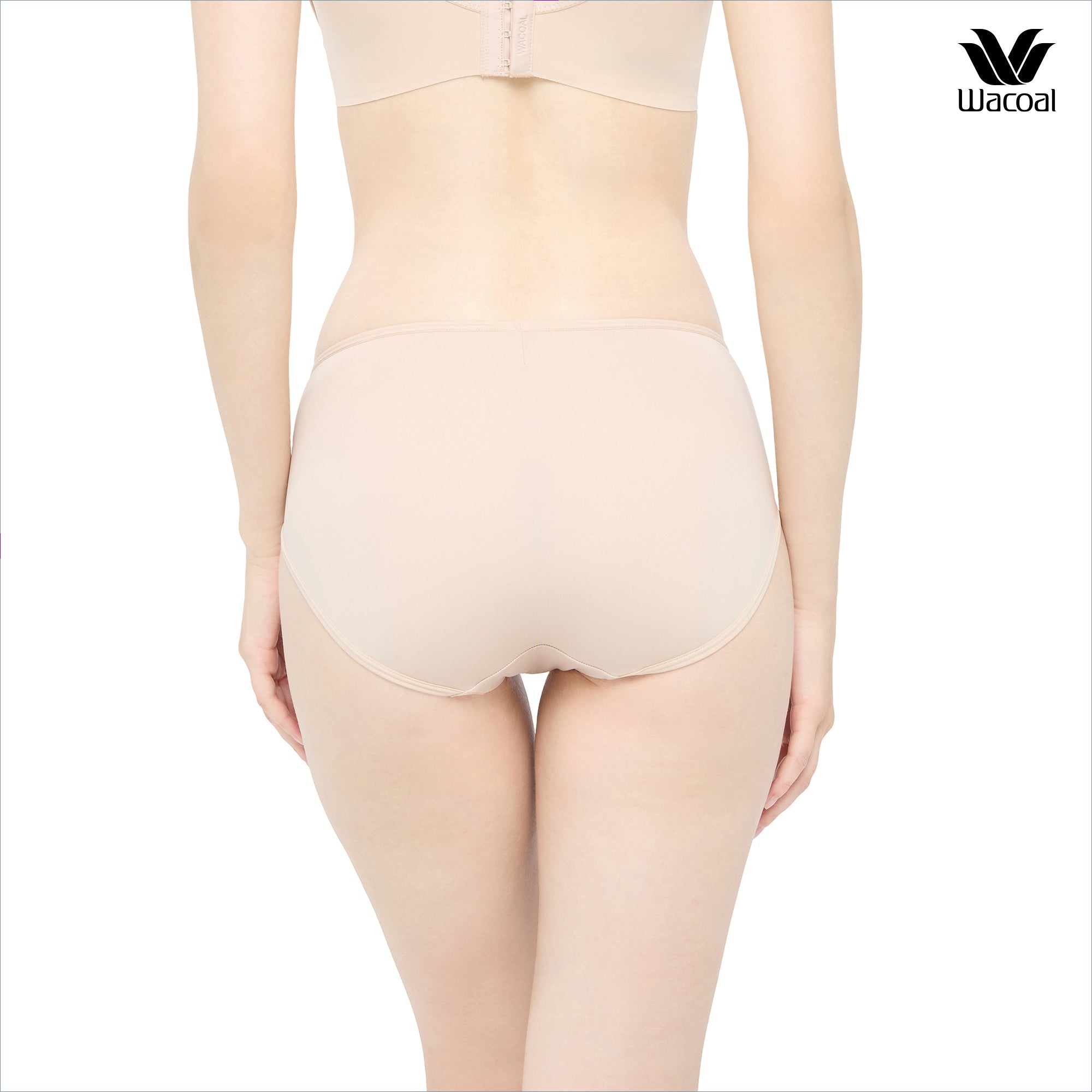 Wacoal Curve Diva บราไร้โครงเก็บกระชับ สาวคัพใหญ่ รุ่น WB7545 (เข้าคู่ MU7545) สีเบจ (BE)