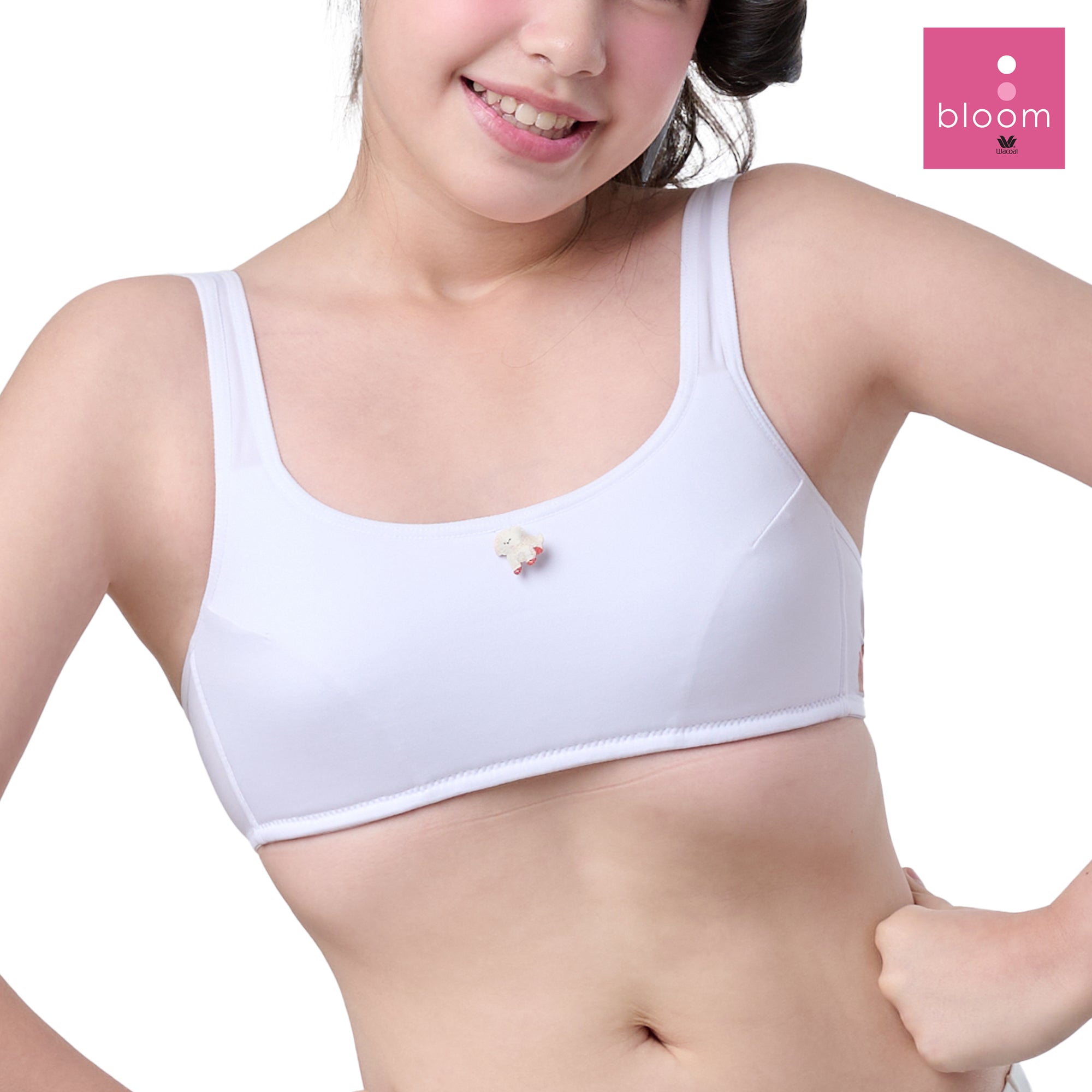 Wacoal Bloom Step 3 ชุดชั้นในสำหรับเด็ก เสื้อในเด็กลาย Plaifah.postcard รุ่น WB1Y13 สีขาว (WH)