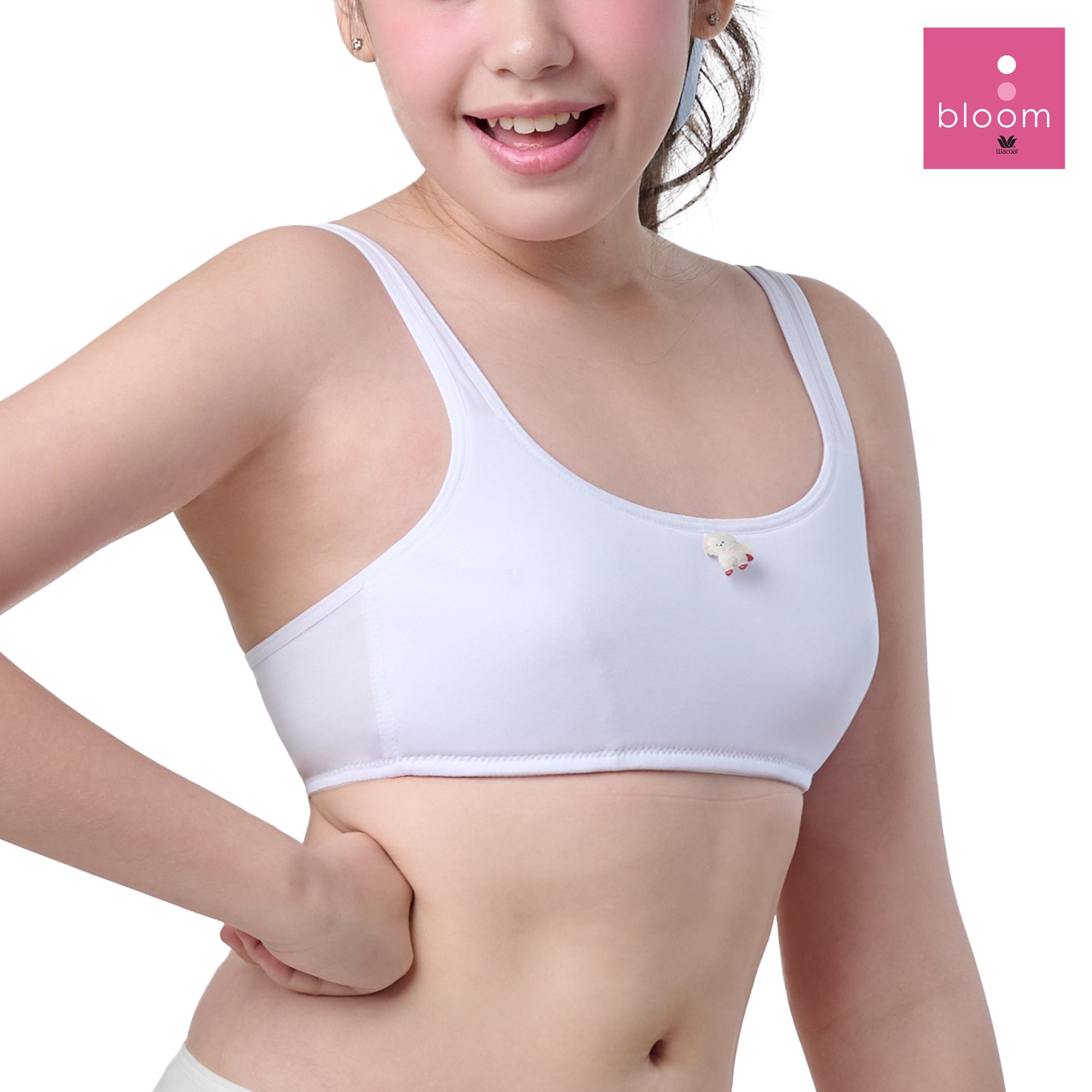 Wacoal Bloom Step 3 ชุดชั้นในสำหรับเด็ก เสื้อในเด็กลาย Plaifah.postcard รุ่น WB1Y13 สีขาว (WH)