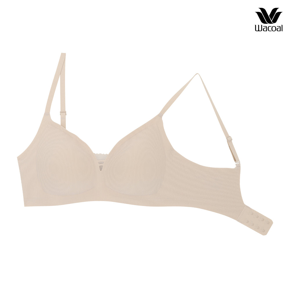 Wacoal ชุดชั้นเนียน บราไร้โครง Smart size ผ้าร่องแต่งลูกไม้ เซท 3 ชิ้น รุ่น WB3Y38/WB3338 คละสี
