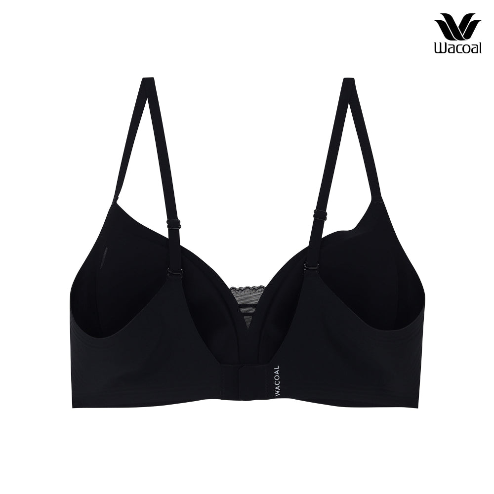 Wacoal บราไร้โครง Smart size ผ้าร่องแต่งลูกไม้ เซท 3 ชิ้น รุ่น WB3Y38/WB3338 คละสี