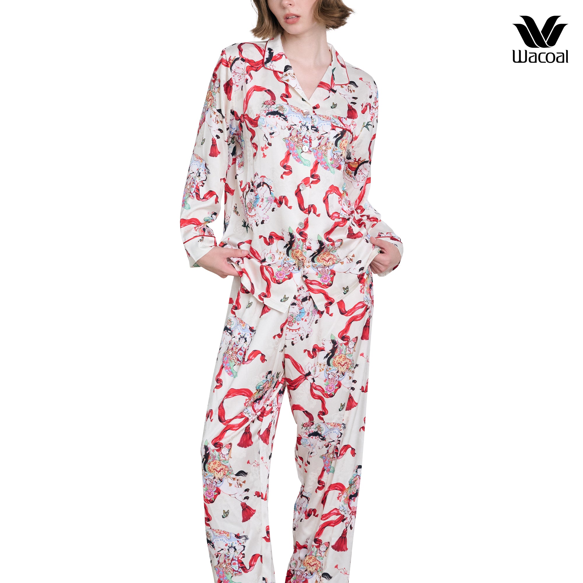 Wacoal X Phannapast ชุดนอนรูปแบบเสื้อแขนยาว คอฮาวาย รุ่น WN7D57 สีครีม (CR)