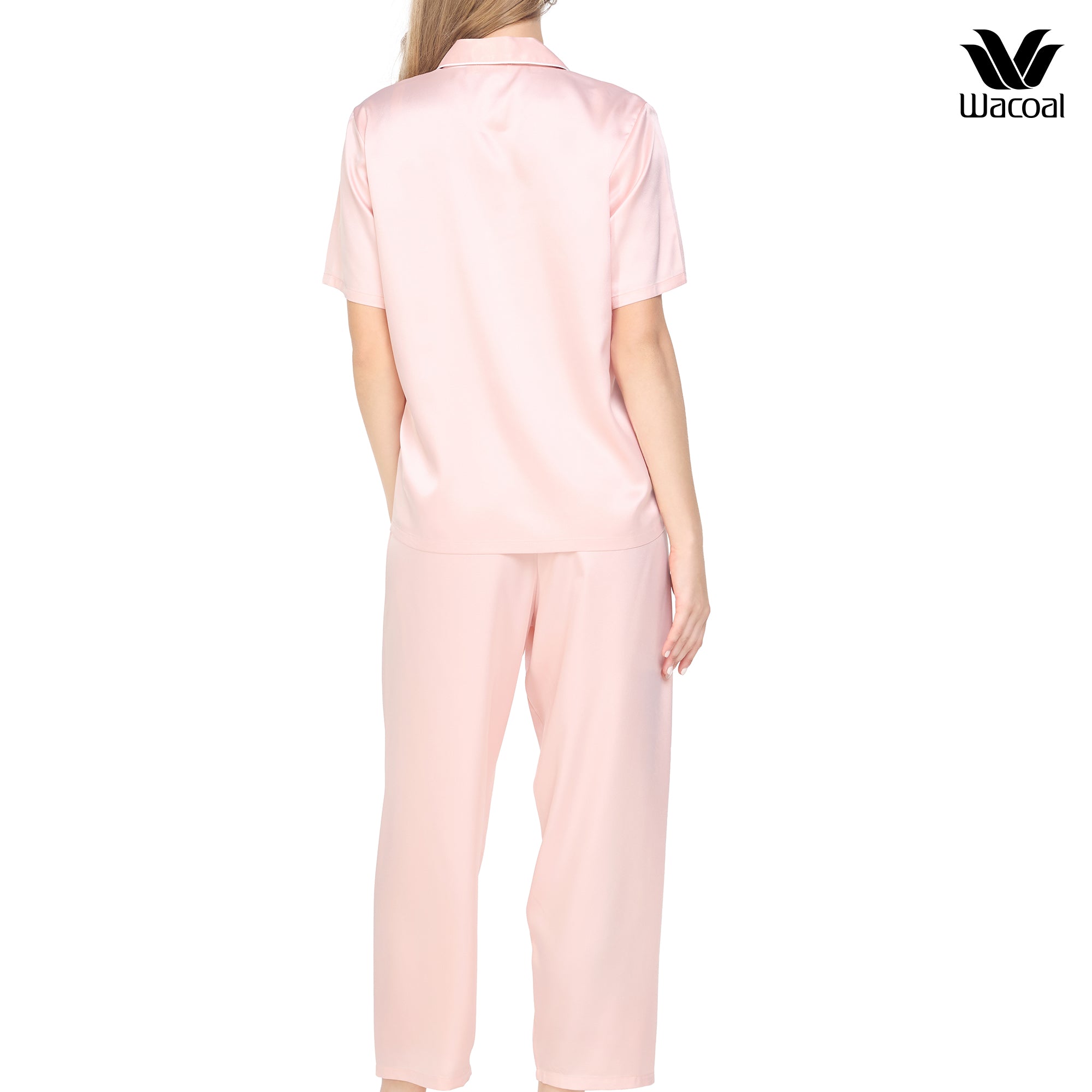 Wacoal Sleep Wear ชุดนอนผ้า Satin Set แขนสั้น ขายาว รุ่น WN7E18 สีชมพูอ่อน (LC)