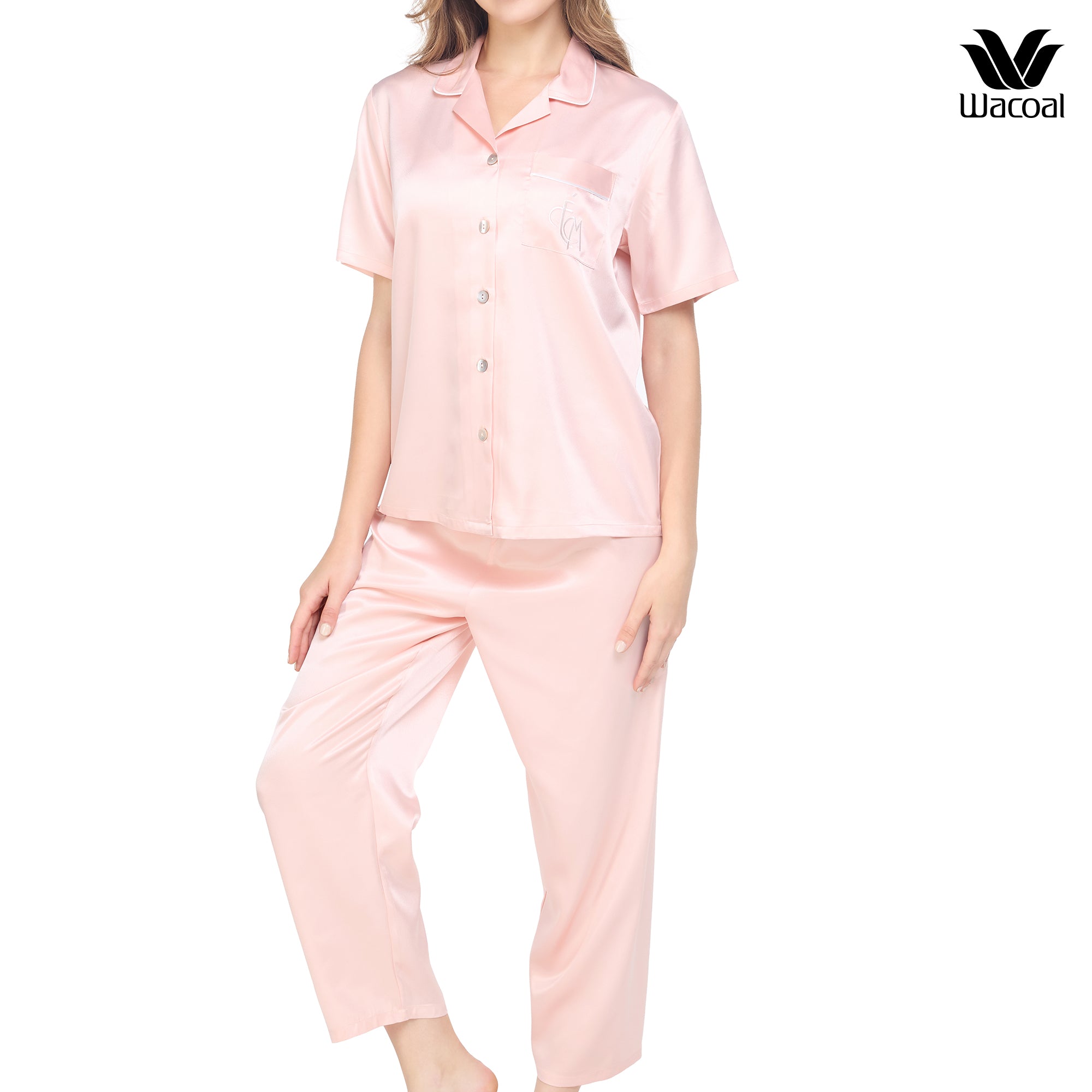Wacoal Sleep Wear ชุดนอนผ้า Satin Set แขนสั้น ขายาว รุ่น WN7E18 สีชมพูอ่อน (LC)
