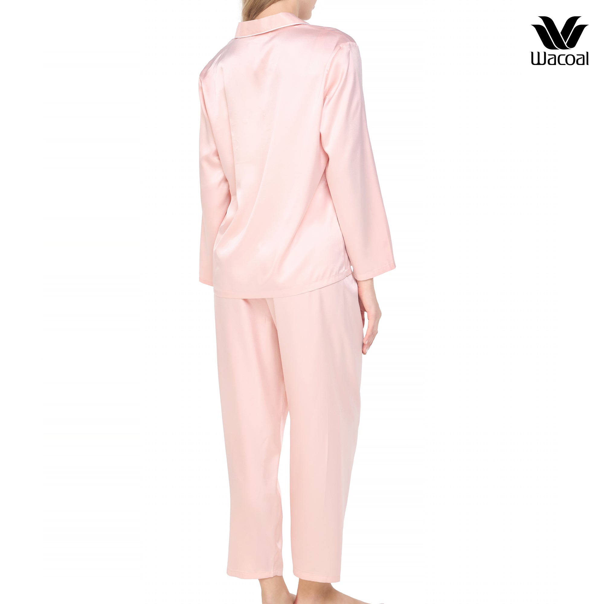 Wacoal Sleep Wear ชุดนอนผ้า Satin Set แขนยาว ขายาว รุ่น WN7E19 สีชมพูอ่อน (LC)