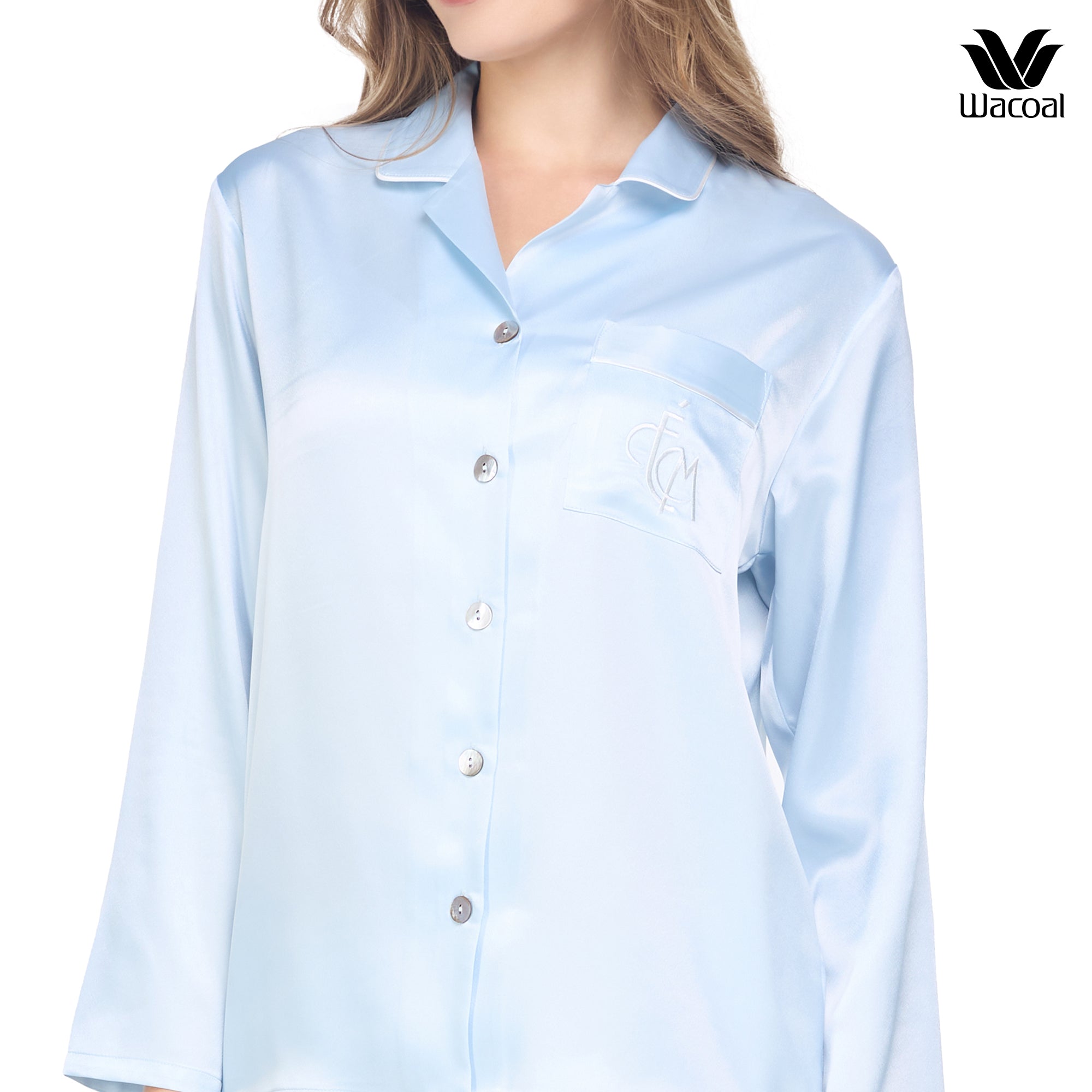 Wacoal Sleep Wear ชุดนอนผ้า Satin Set แขนยาว ขายาว รุ่น WN7E19 สีฟ้าคราม (SM)