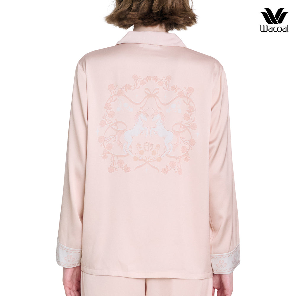 Wacoal DREAM LAND Collection ชุดนอนผ้าซาติน พิมพ์ลาย Magicorn รุ่น WN7E80 สีครีม (CR)