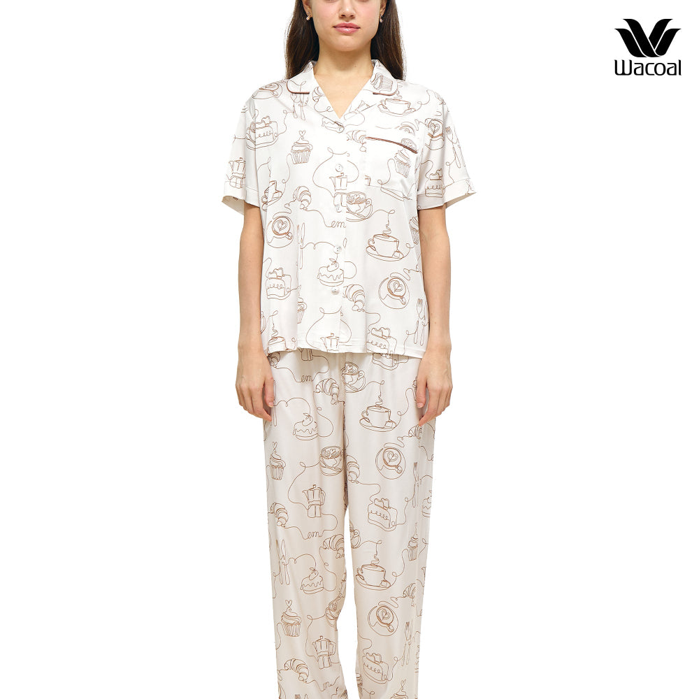 Wacoal CAFE’ CATION ชุดนอนแขนสั้น ขายาว พิมพ์ลาย Coffee Print รุ่น WN7G05 สีเบจ (LB)