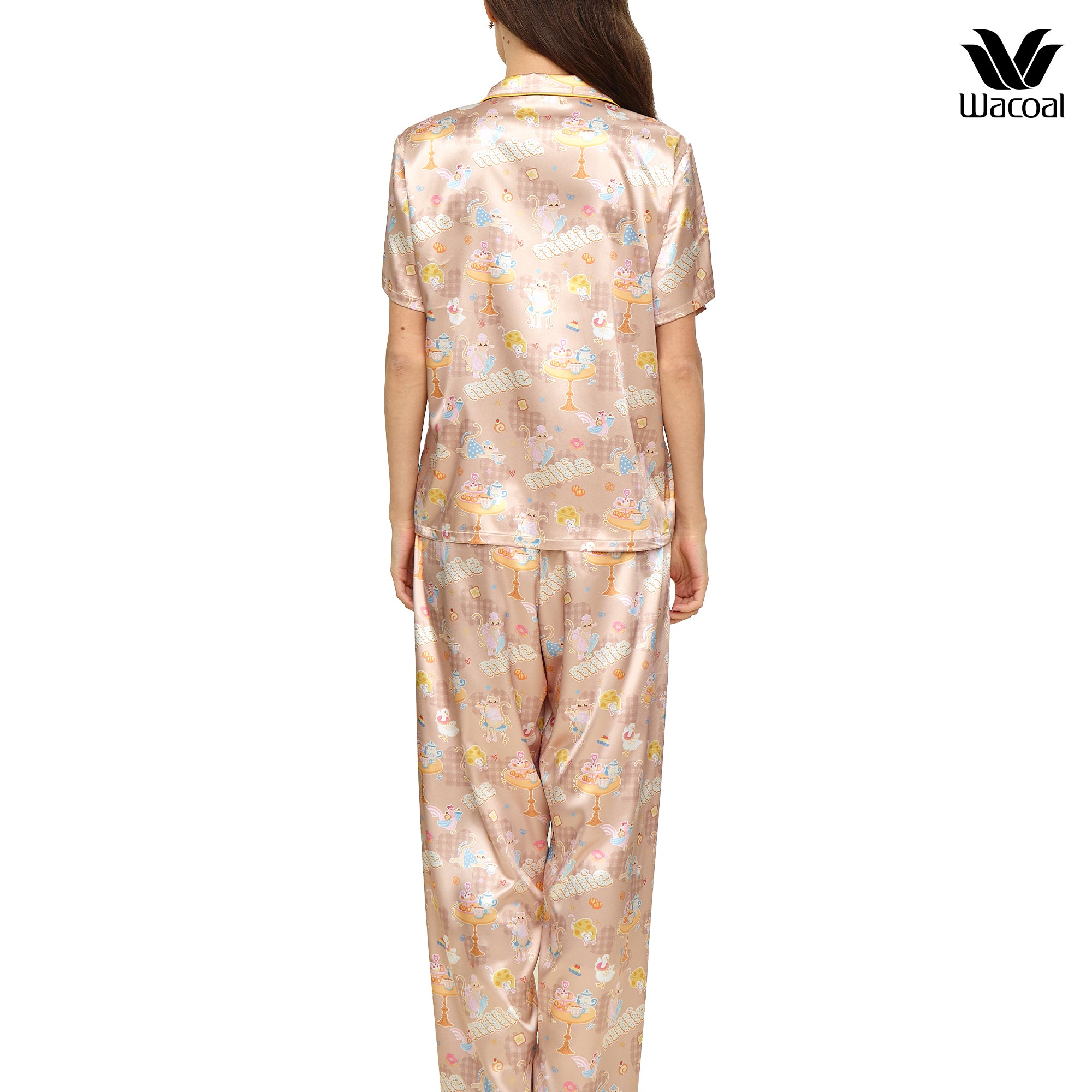 Wacoal CAFE’ CATION ชุดนอนกันโป๊ แขนสั้น ขายาว ผ้า Satin รุ่น WN7V25 สีน้ำตาล (BR)