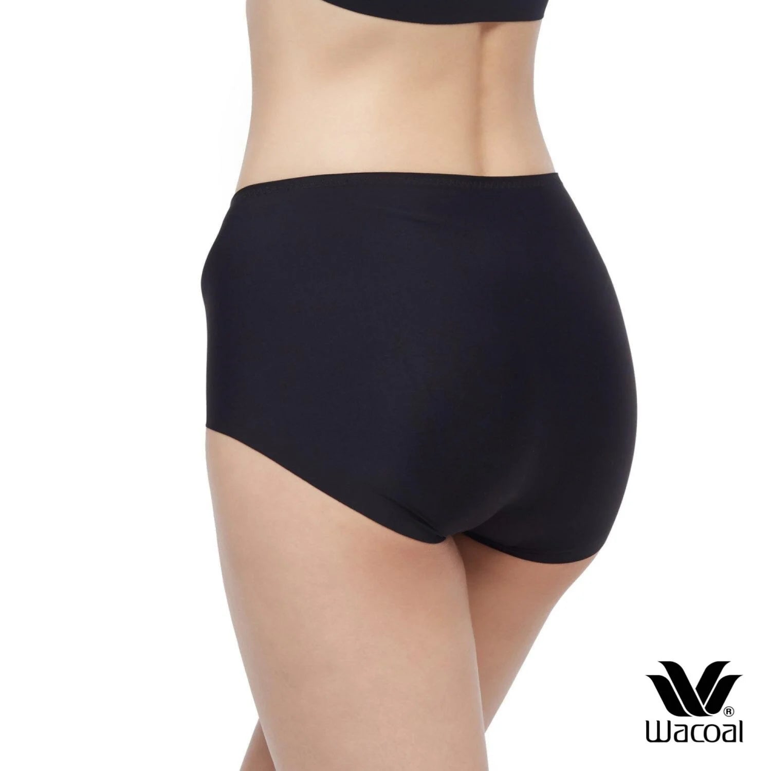 Wacoal Oh my nudes panty กางเกงในไร้ขอบ เนียนเรียบ รูปแบบเต็มตัว Set 3 ชิ้น รุ่น WU4T99 คละสี (สีเบจ-สีดำ-สีเทา)