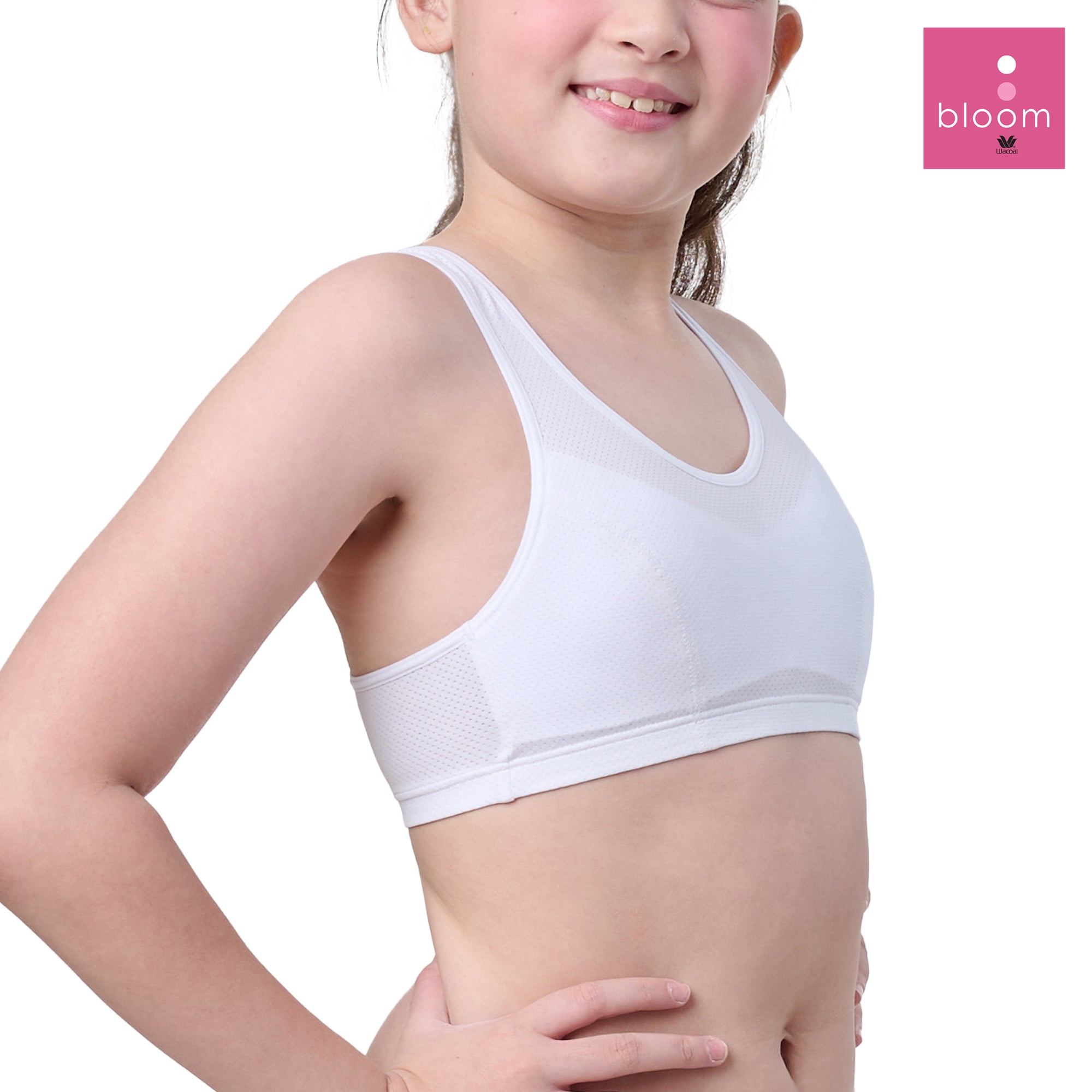 Wacoal Bloom Step 2 ชุดชั้นในสำหรับเด็ก เสื้อกล้ามครึ่งตัว แบบเรียบ รุ่น WH6L27