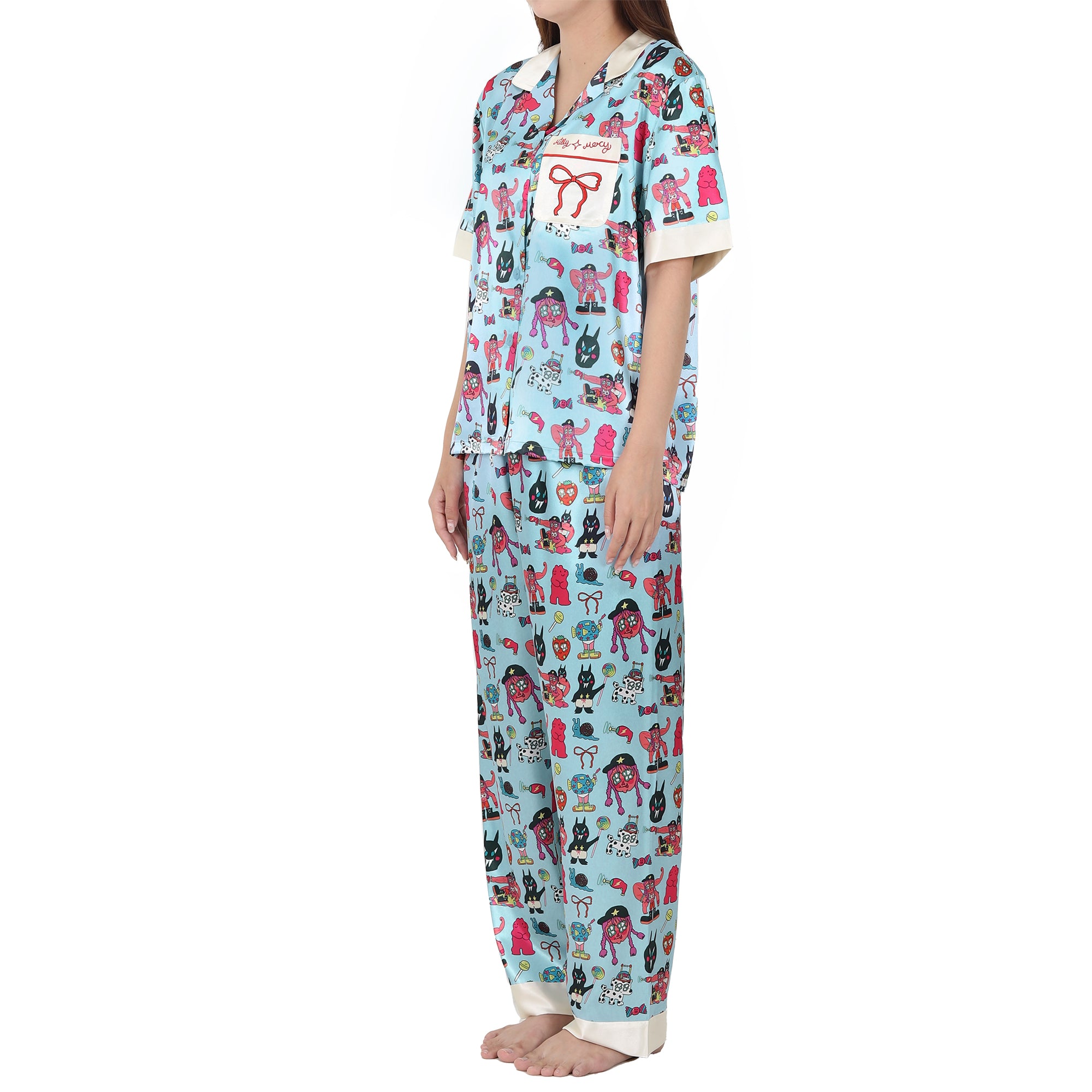Wacoal X Milly & Mercy ชุดนอนแขนสั้น ขายาว พิมพ์ลายทั่วตัว รุ่น WN7D53 สีฟ้า (SX)