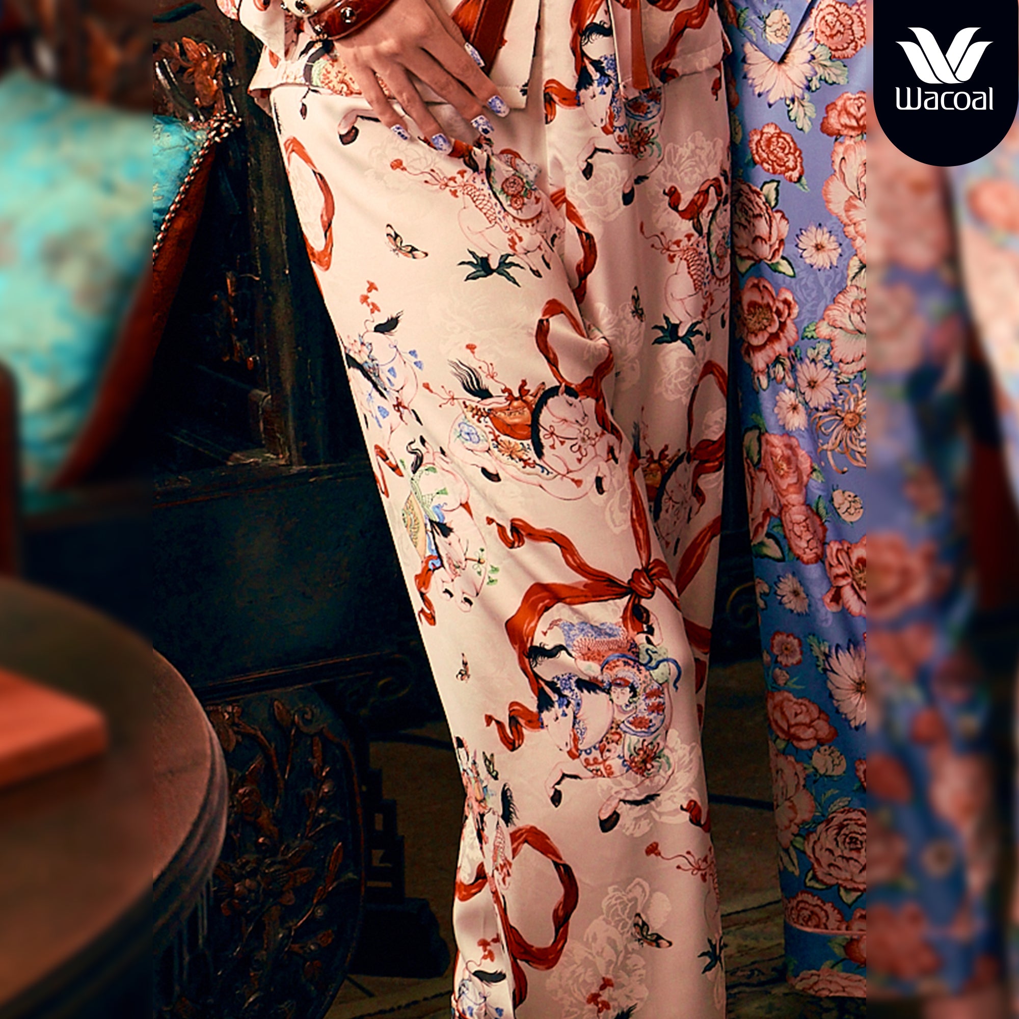 Wacoal X Phannapast ชุดนอนรูปแบบเสื้อแขนยาว คอฮาวาย รุ่น WN7D57 สีครีม (CR)